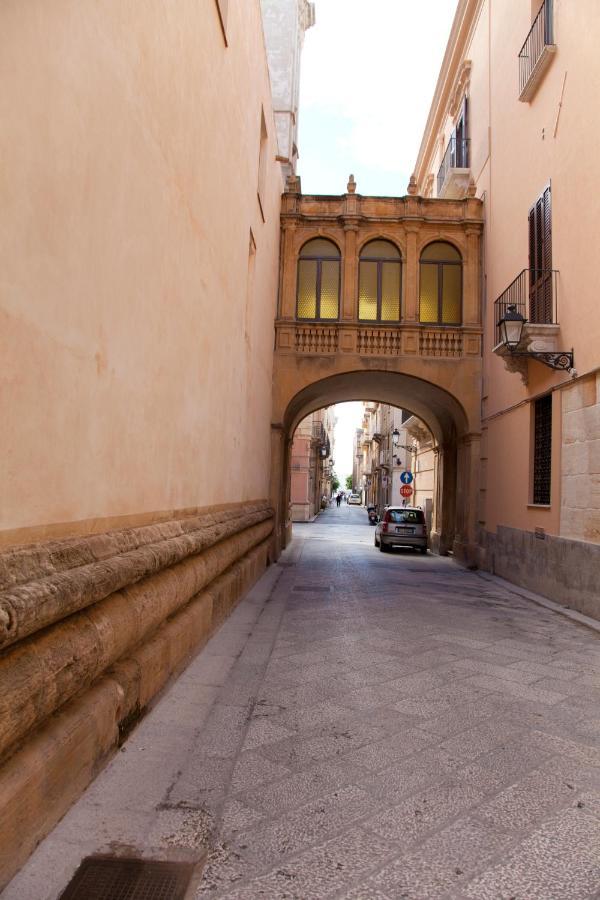 Le Cale Bed & Breakfast Trapani Bagian luar foto